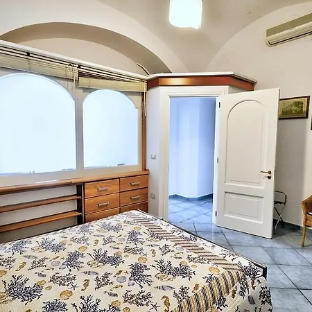 Sleeps 5 Air Con Wifi شقة *