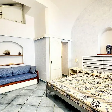 Sleeps 5 Air Con Wifi شقة *